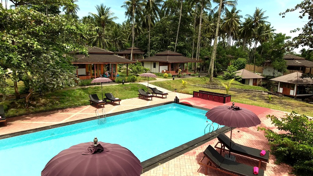 The main pool at dive into lembeh